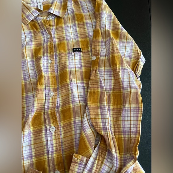 RVCA Woman’s Button Up Flannel Design Size L - Picture 11 of 11